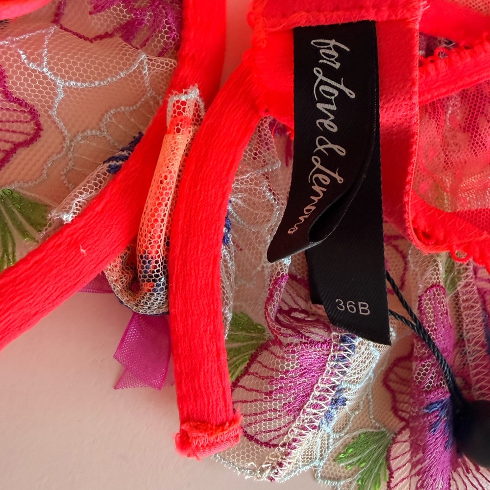 NWT Floral Embroidered Bra - Picture 7 of 8
